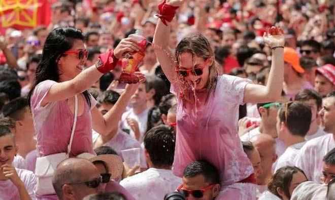 lễ hội vang tươi Beaujolais Nouveau day