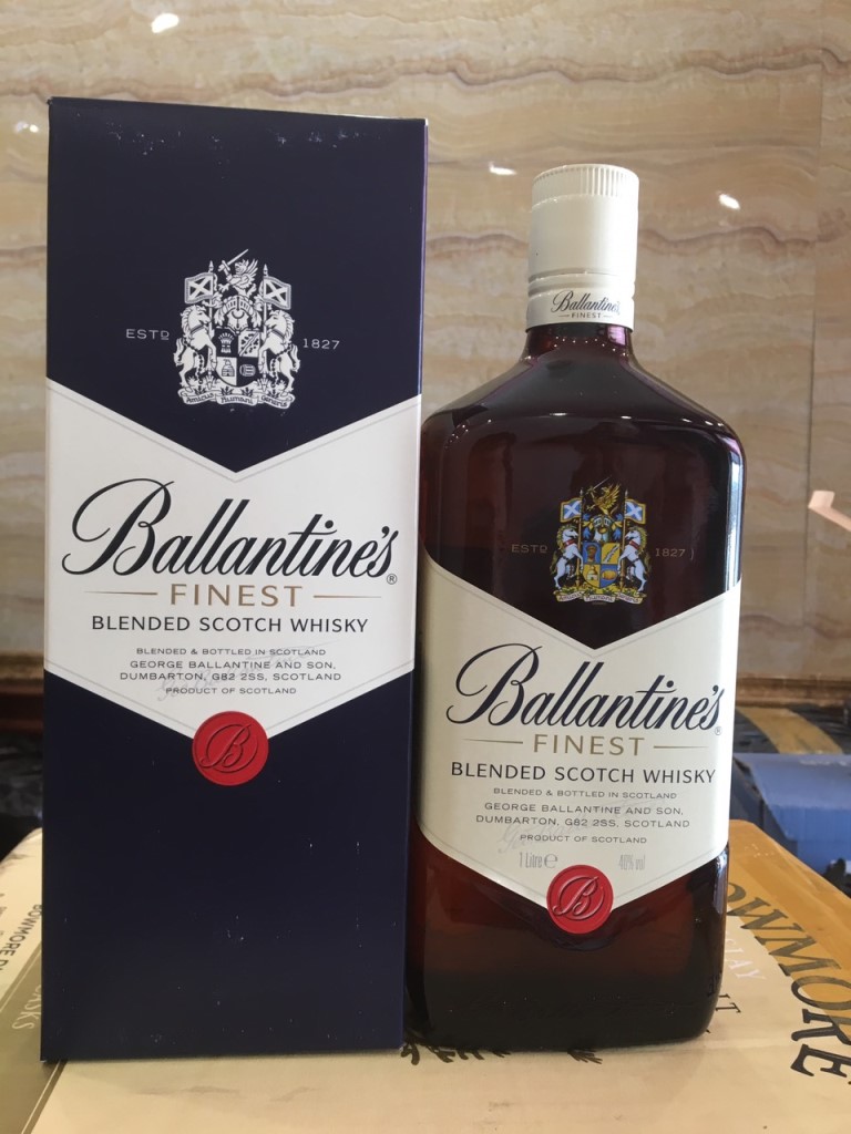 Rượu Ballantines Finest 750ml