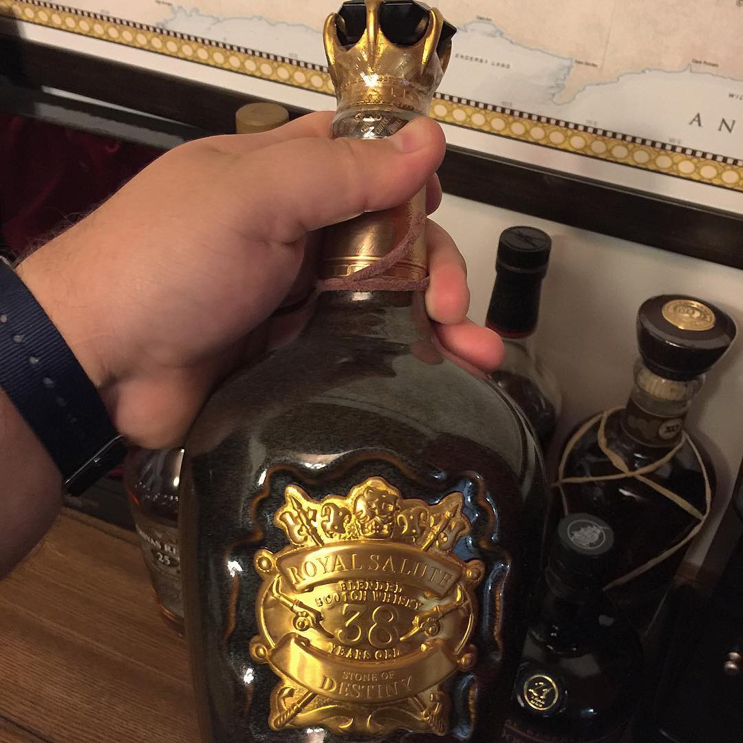 Rượu Chivas 38