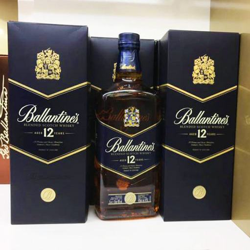 Rượu Ballantine's 12 năm chai tròn