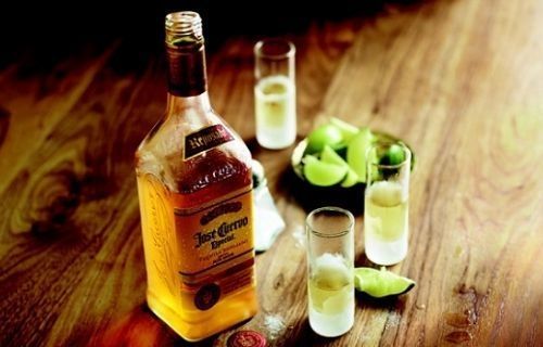 Rượu Tequila Jose Cuervo