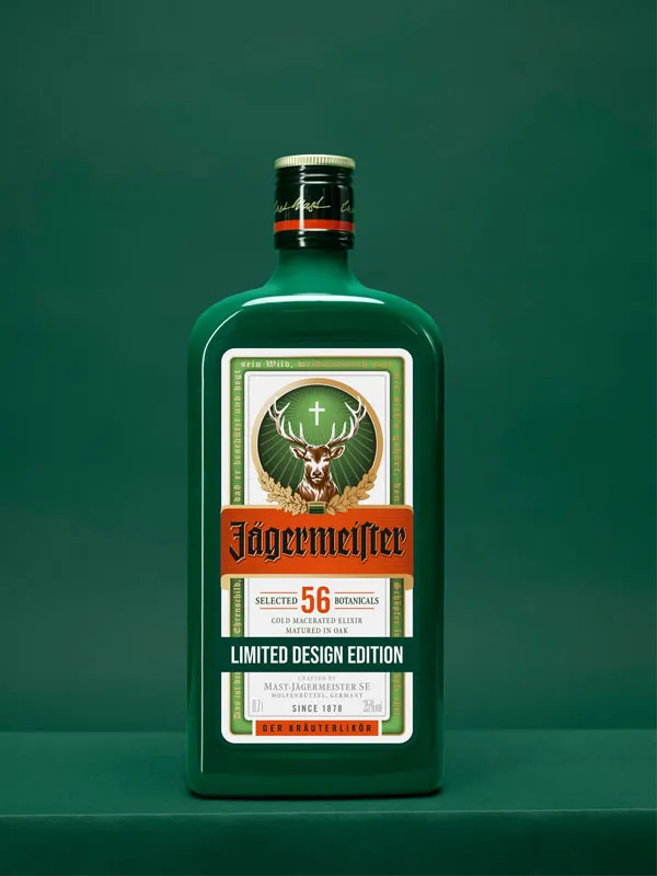 rượu đức jagermeister x pantone: herbal green