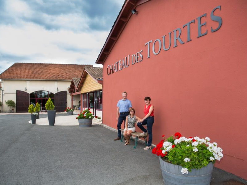 rượu vang château des tourtes l'attribut des tourtes