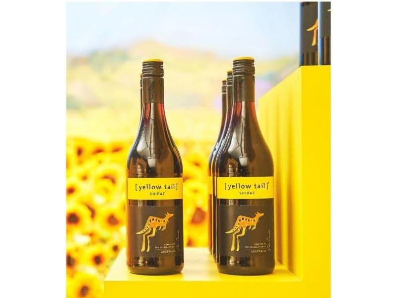 Rượu vang yellow tail shiraz