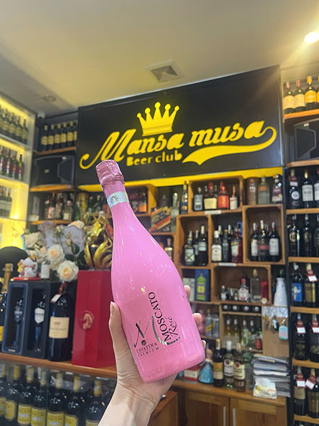 khám phá hương vị độc đáo của vang moscato hồng