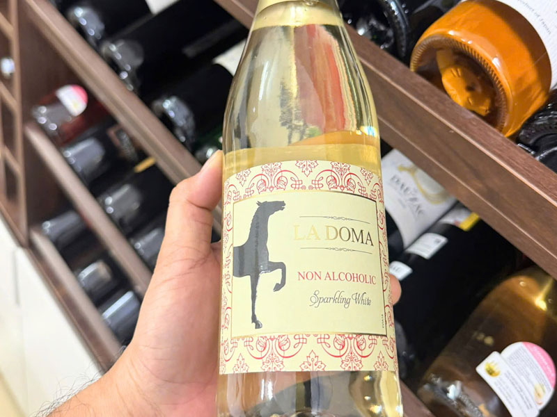 Rượu sparkling tây ban nha 0% la doma white