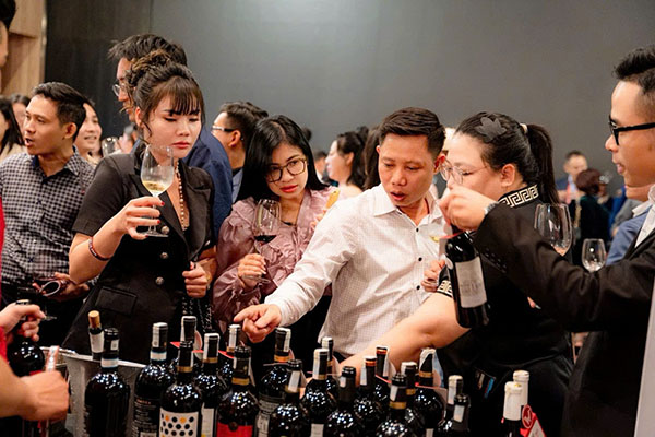 bí quyết chọn rượu vang nhập khẩu giá rẻ ngon bất ngờ bí quyết chọn rượu vang nhập khẩu giá rẻ ngon bất ngờ