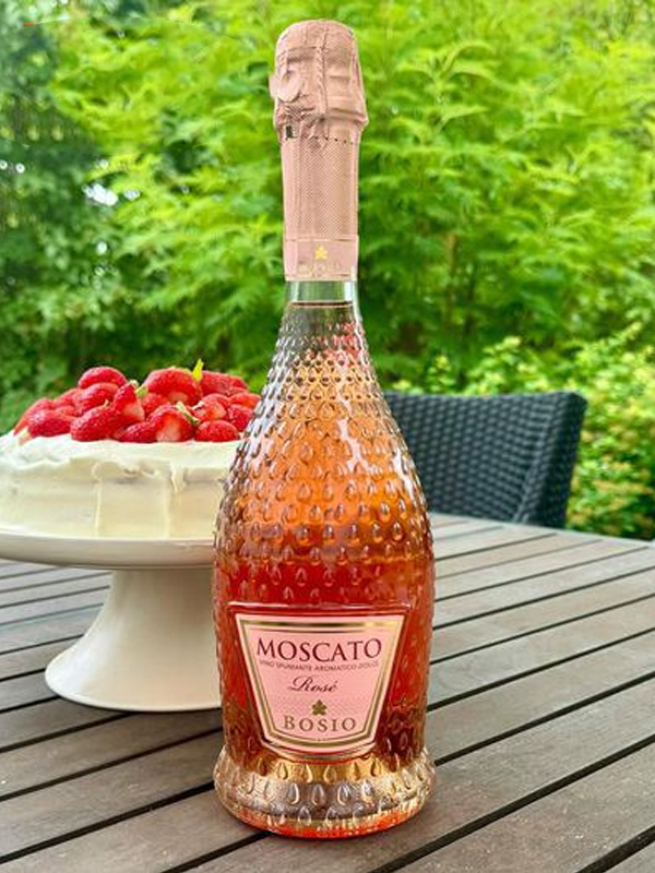 bosio moscato rosé spumante aromatico dolce 
