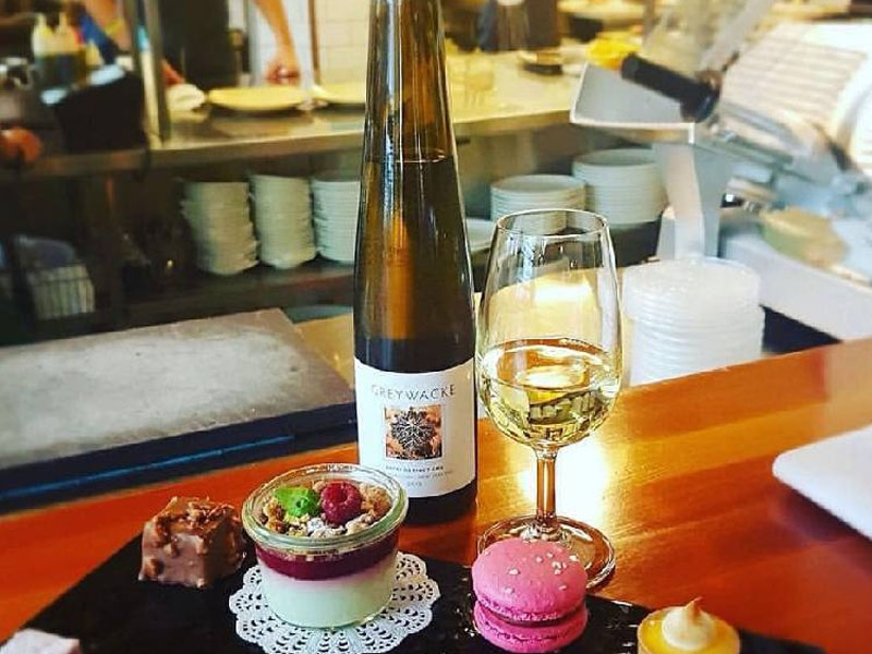 rượu greywacke botrytis pinot gris