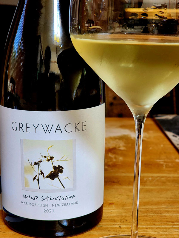 rượu greywacke wild sauvignon