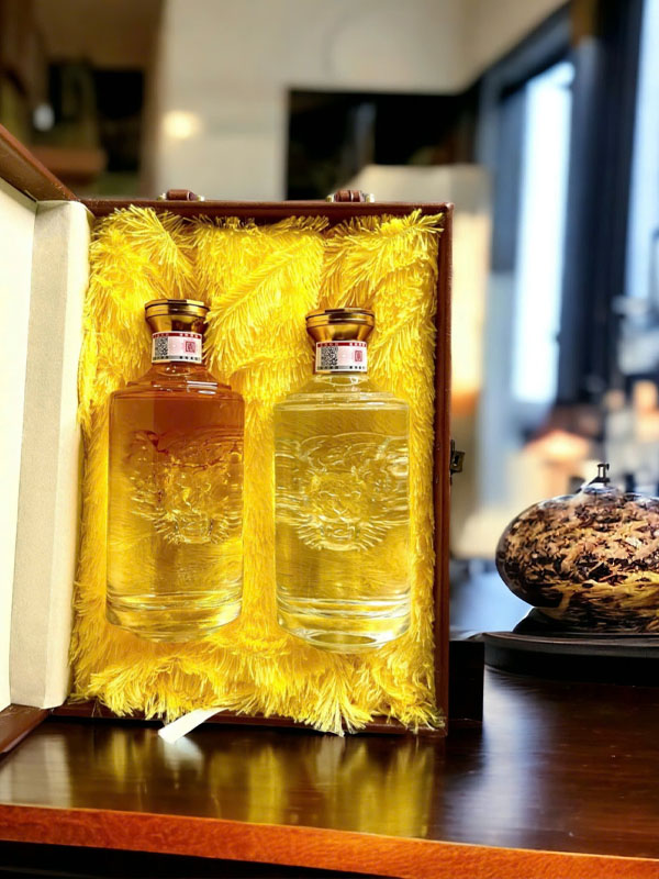 rượu whisky khắc hình hổ hộp quà tết 2026