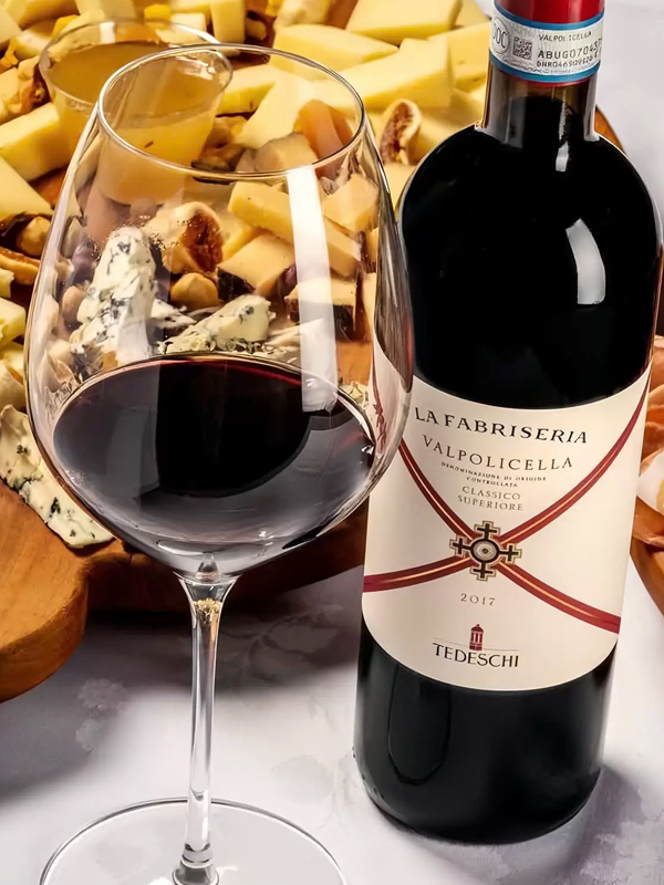 tedeschi la fabriseria, valpolicella doc classico ,superiore 
