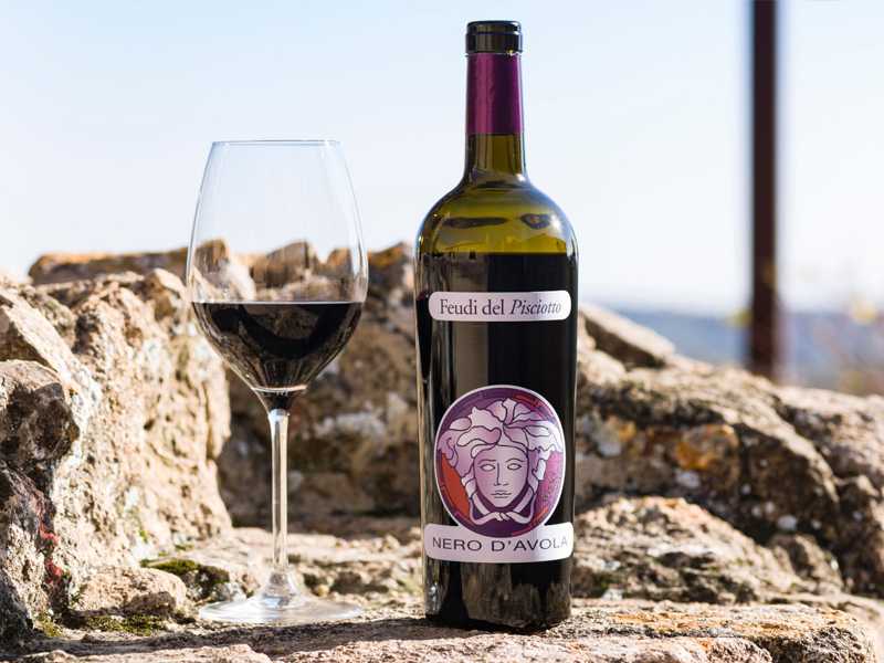 feudi del pisciotto versace nero d'avola sicilia doc feudi del pisciotto versace nero d'avola sicilia doc