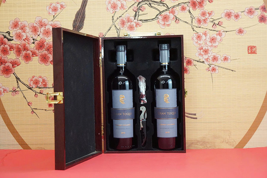 hộp quà tết 2026 rượu vang chile ms054