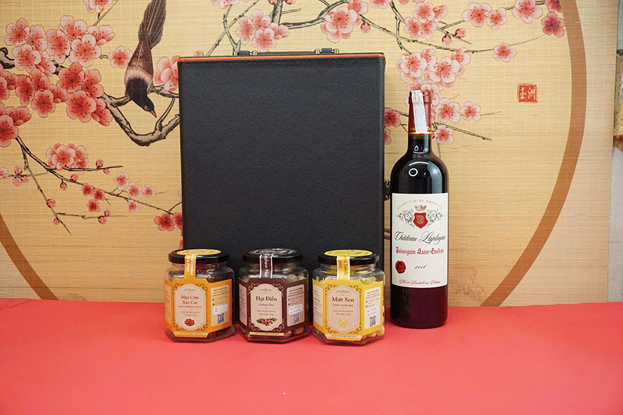 hộp quà tết 2026 rượu vang pháp ms014 hộp quà tết 2026 rượu vang pháp ms014