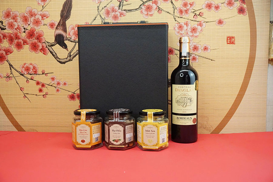 hộp quà tết 2026 rượu vang pháp ms086
