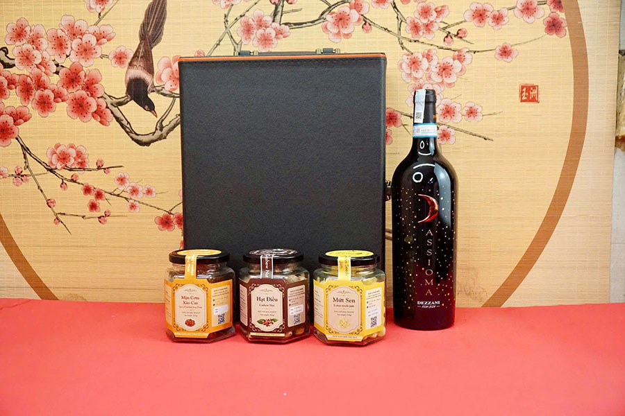 hộp quà tết 2026 rượu vang ý ms008 hộp quà tết 2026 rượu vang ý ms008