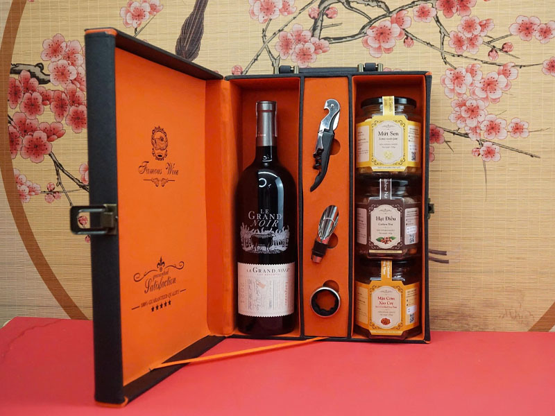 hộp quà tết 2026 vang pháp ms001