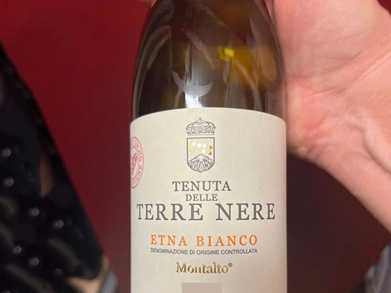 rượu vang terre nere etna bianco montalto rượu vang terre nere etna bianco montalto