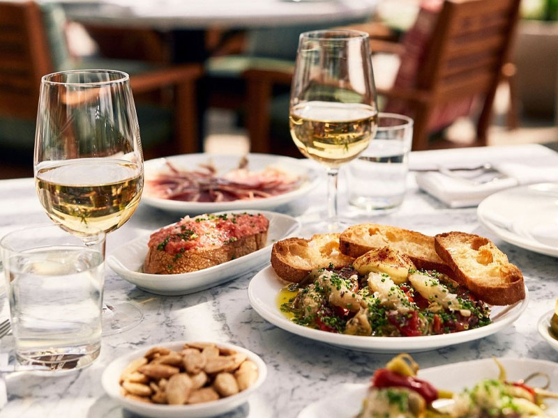 rượu vang domaine weinbach cuvée sainte catherine riesling