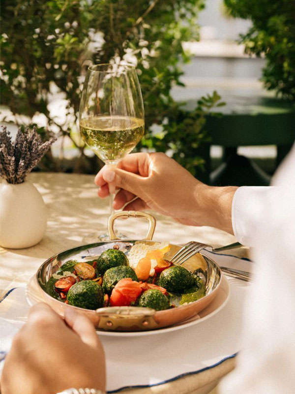 rượu vang domaine weinbach les treilles du loup gewurztraminer