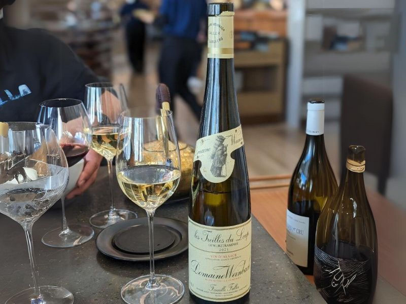 rượu vang domaine weinbach les treilles du loup gewurztraminer
