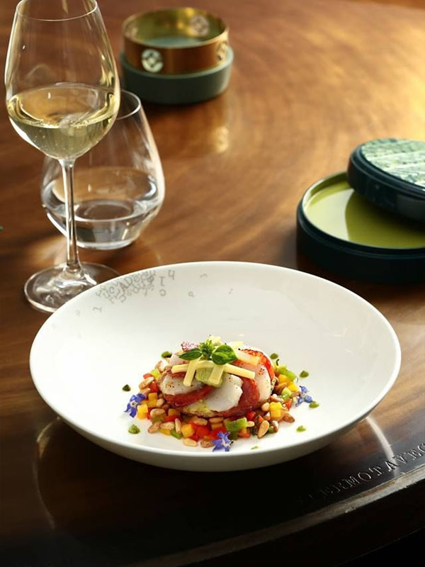 rượu vang domaine zind humbrecht gewurztraminer roche roulée