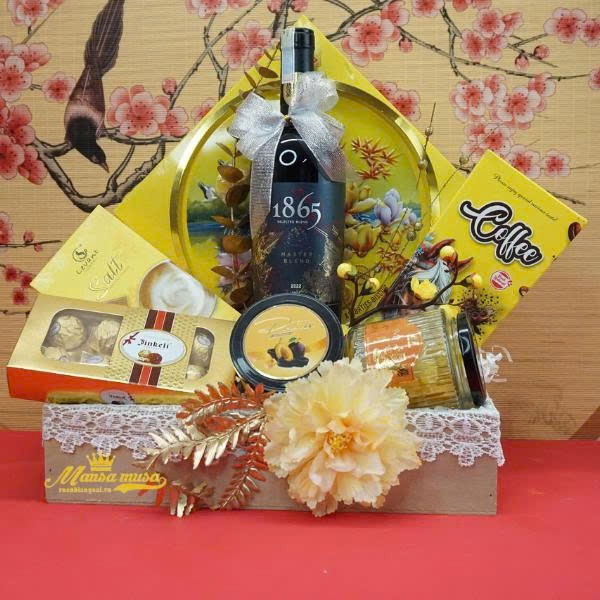 set quà tết rượu vang kèm hạt ở duy tân - sang trọng, giá tốt set quà tết rượu vang kèm hạt ở duy tân - sang trọng, giá tốt