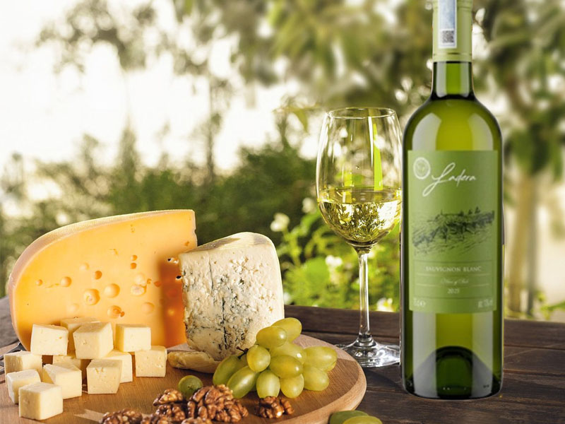 rượu vang trắng ladera sauvignon blanc